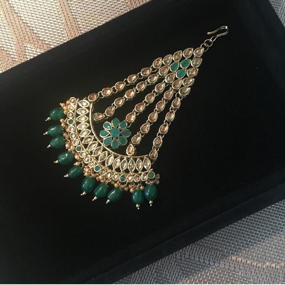 Indian jewlery hair accessories passa